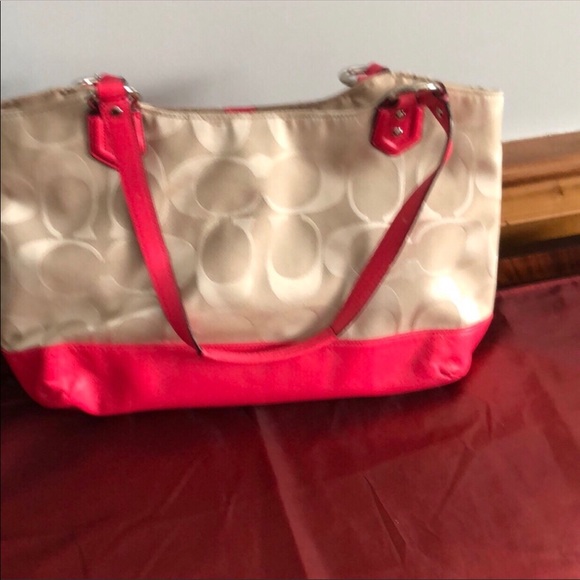 coach Handbag - Picture 2 of 2